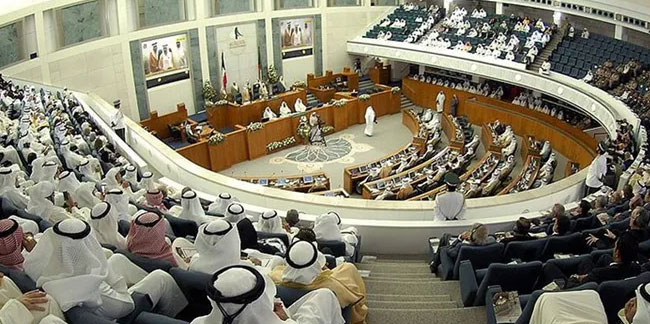 Kuveyt'te hükümet düştü: Başbakan kabinesiyle istifa etti
