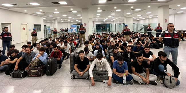 Kocaeli'de 163 düzensiz göçmen sınır dışı edildi