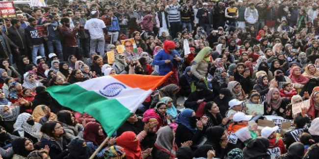 Hindistan'da 'vatandaşlık yasası' protestoları: Modi miting düzenleyecek 