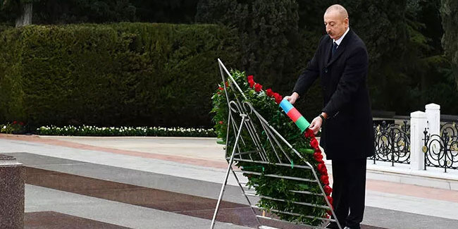 Haydar Aliyev vefatının 18. yılında Bakü’de anıldı