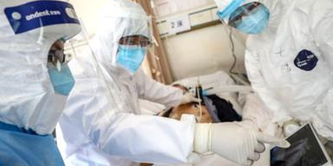 İki doktor daha koronavirüsten hayatını kaybetti!