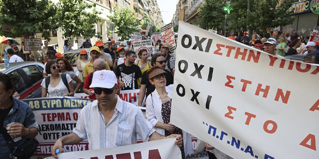Yunanistan'da sağlıkçılar greve gitti