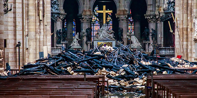 Ukrayna’dan Notre Dame için yardım 