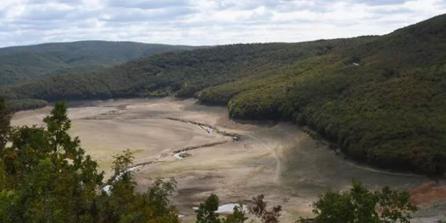 İstanbul'a su sağlayan iki baraj kuruma noktasına geldi