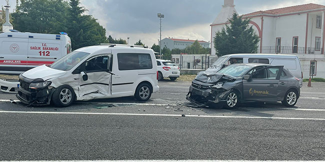 Süleymanpaşa-Muratlı yolunda kaza: 3 yaralı