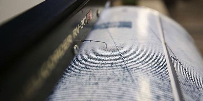 İzmir'de 5.0 büyüklüğünde bir deprem daha!