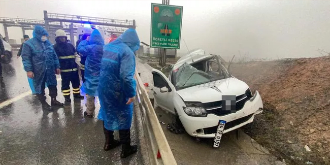 Kuzey Marmara Otoyolu'nda otomobil yoldan çıktı: 3'ü ağır, 4 yaralı