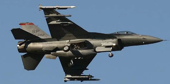 Zelenski duyurdu: Hollanda, Ukrayna'ya 42 adet F-16 verecek!