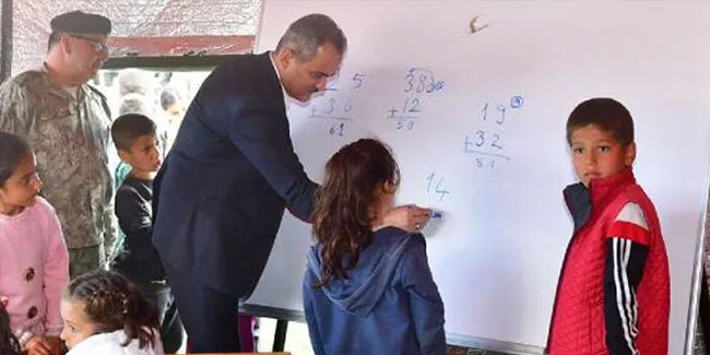 Bakan Özer: Afet bölgesinde 127 ilkokul, 168 ortaokul kurduk