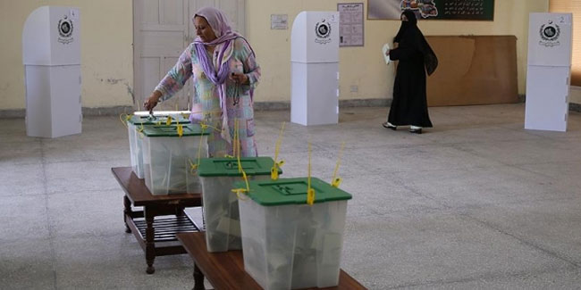 Pakistan'ın seçim yasası değişti