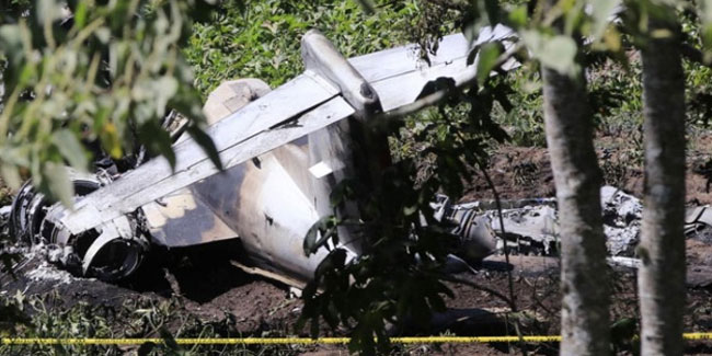 Meksika'da küçük uçak düştü: 6 ölü