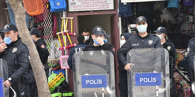 Batman'da HDP il eş başkanları gözaltına alındı