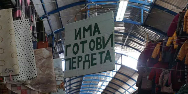 Pazar esnafı Bulgarca yazılarla müşteri çekiyor