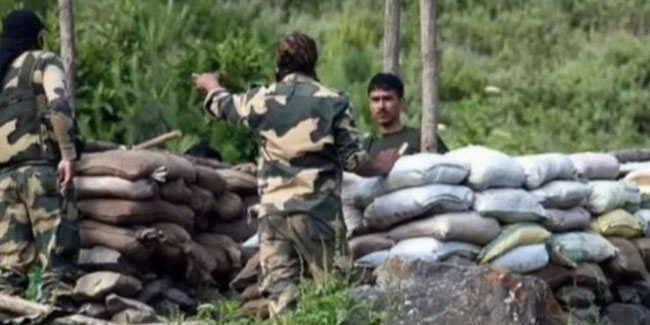 Hindistan’da askeri üstte çatışma: 4 ölü