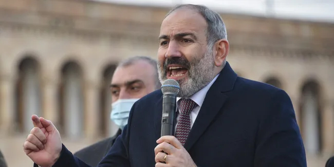 Ermenistan ordusu Başbakan Paşinyan ve hükümetin istifasını talep etti!