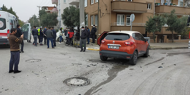 Balıkesir'de 2 aracın karıştığı trafik kazası