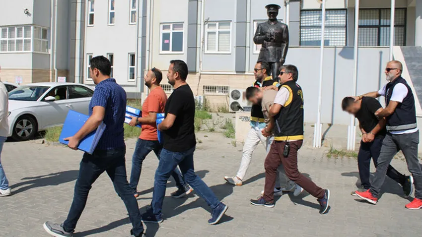 Depremzede vatandaşları dolandıran 14 şüpheli tutuklandı