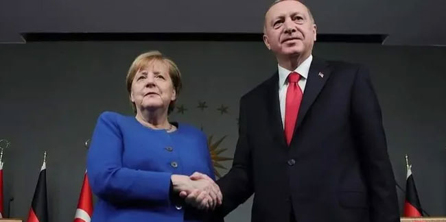 Erdoğan bekliyordu, Merkel kaptı: Merkel’e sığınmacıları aldığı için UNESCO Barış Ödülü