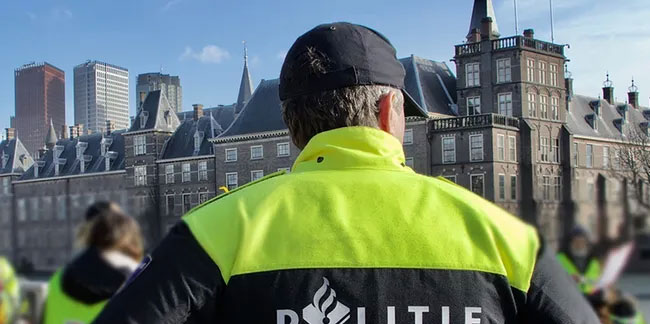 Hollanda Parlamentosu'nda bomba tehdidi