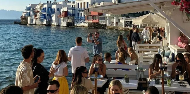 Yunan basını açıkladı! Midilli Adası'na son 24 saatte 1700 Türk turist gitti
