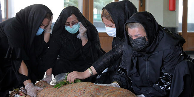 Kovid-19 nedeniyle kan bağışının düştüğü İran'da 5 günlük kan stoku kaldı
