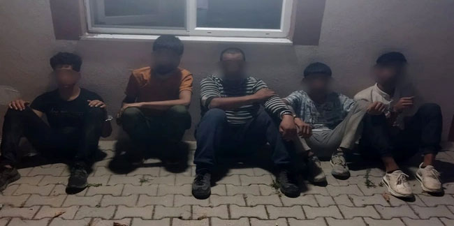 Kırklareli'nde polis ekipleri 53 kaçak göçmen yakalandı!