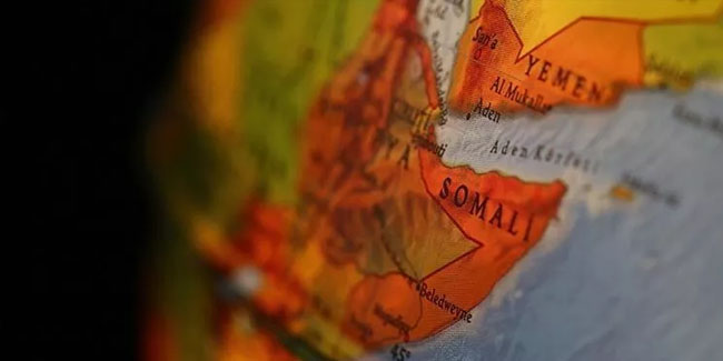 Somali'de dün düzenlenen bombalı saldırıda bir gazeteci öldü, biri yaralandı
