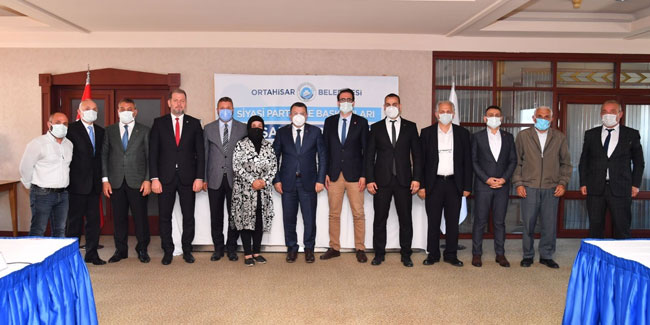 Trabzon'da 12 siyasi partinin ilçe başkanları bir araya geldi!