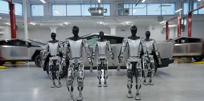 Tesla'nın fabrikasındaki robot mühendise saldırdı