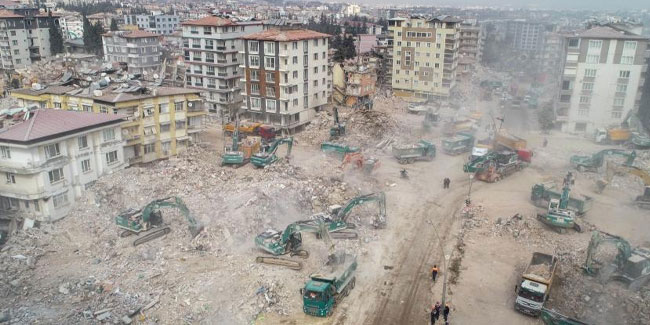 Depremde yıkılan bina soruşturması! Tutuklu sayısı 218'e çıktı