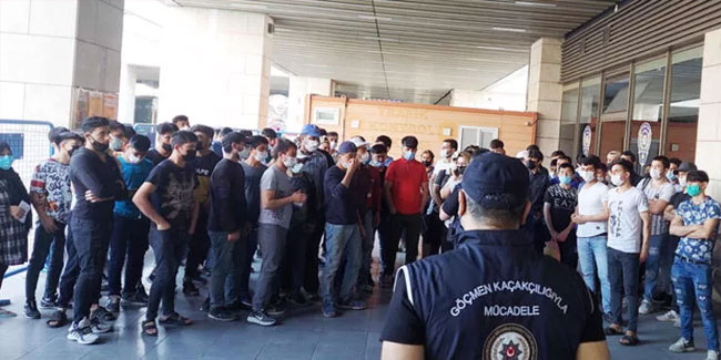 Denizli'de 85 kaçak göçmen sınır dışı edildi