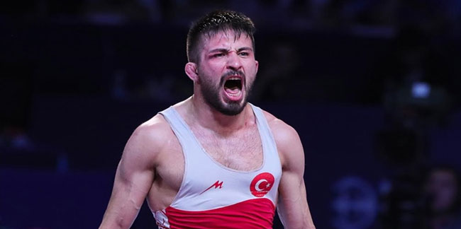 Milli güreşçi Süleyman Atlı Avrupa şampiyonu
