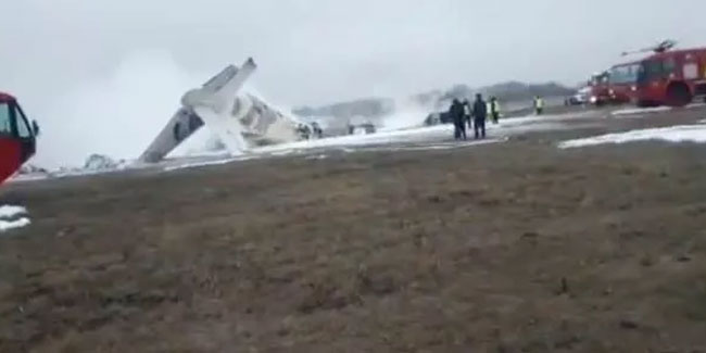 Kazakistan'da nakliye uçağı düştü