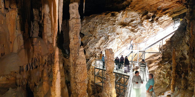 Karaca Mağarası turistlerin rotasında yer aldı