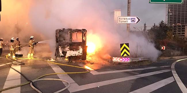 TEM Otoyolu‘nda otobüs alev alev yandı