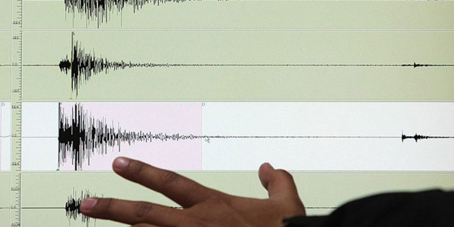 İzmir'de 3.7 büyüklüğünde deprem 