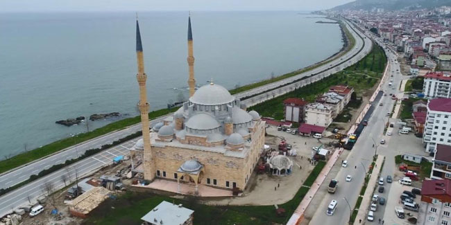İstanbul Şehzadebaşı Camii'nin bir benzerini Giresun'da inşa ettiler