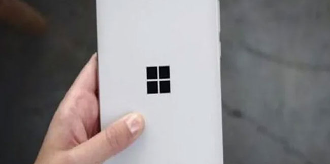 Microsoft'dan üç kez katlanabilen telefon hamlesi!