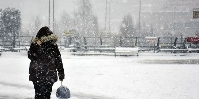 İstanbul'da yeni kar tedbirleri açıklandı! İzinler uzatıldı