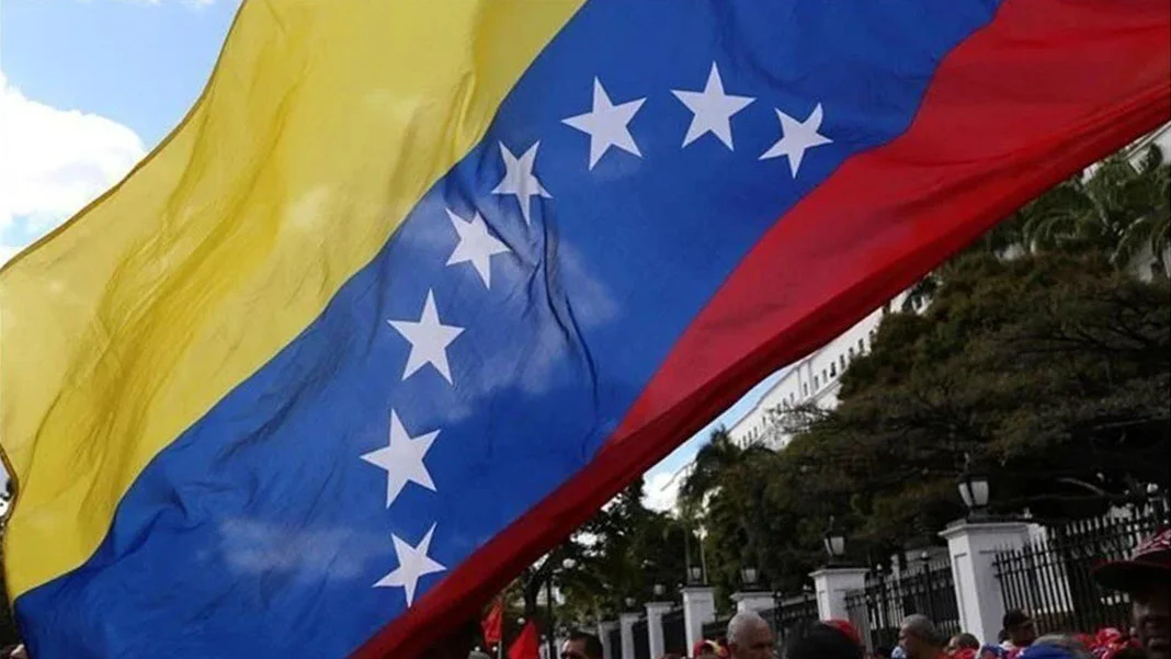 Venezuela'da 14 kişiye tutuklama emri