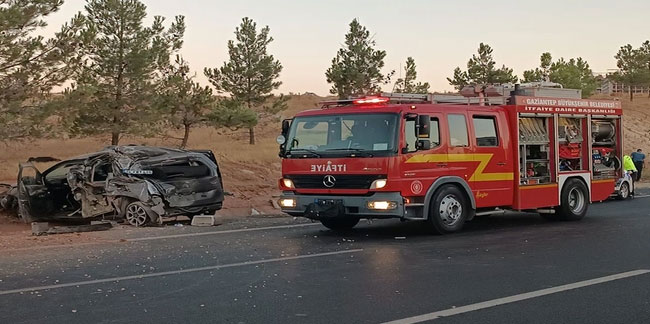 Gaziantep'te feci kaza! Silobaj yüklü hafriyat kamyonu aracı ezdi: 1 ölü, 3 yaralı