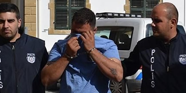Kıbrıs'ta kız arkadaşından ayrıldı diye annesini bıçakladı