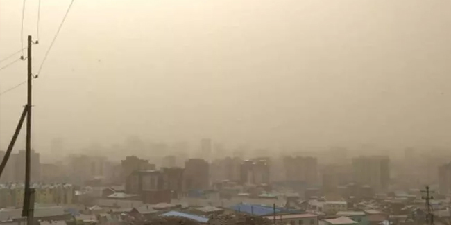 Moğolistan'ı kum fırtınası vurdu