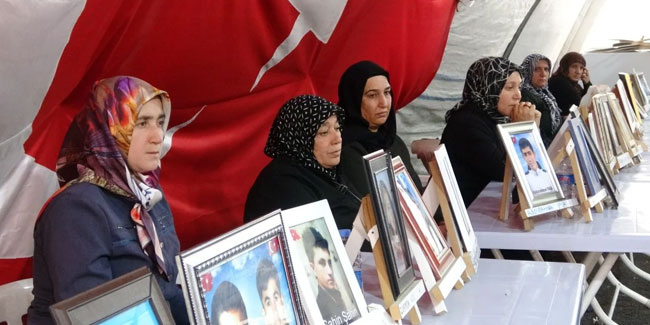 Evlat nöbetindeki anne: Evladım HDP aracılığıyla PKK'ya gönderilmiş