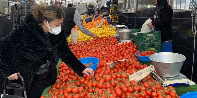 Kar yağışı sebze ve meyve fiyatlarını etkiledi
