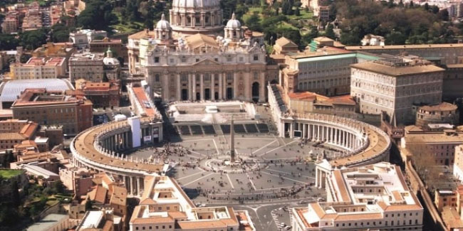 Katolik dünyası bu olayı konuşuyor! Vatikan'da neler oluyor?