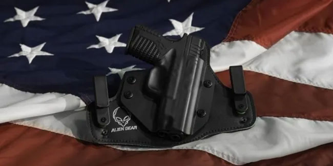 ABD'de silahlanmayla mücadele: Silahını teslim edene hediye çeki verildi