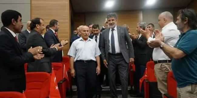 Muhsin Yazıcıoğlu'nun ağabeyi MYP'nin kongresinde ortaya çıktı
