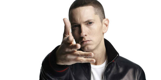 Eminem'e bağış kampanyası eleştirisi
