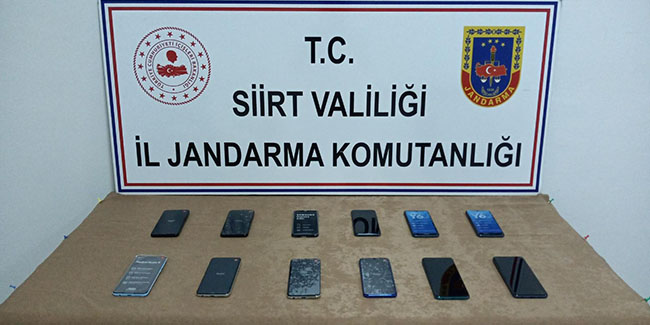 Siirt'te 12 adet kaçak cep telefonu ele geçirildi